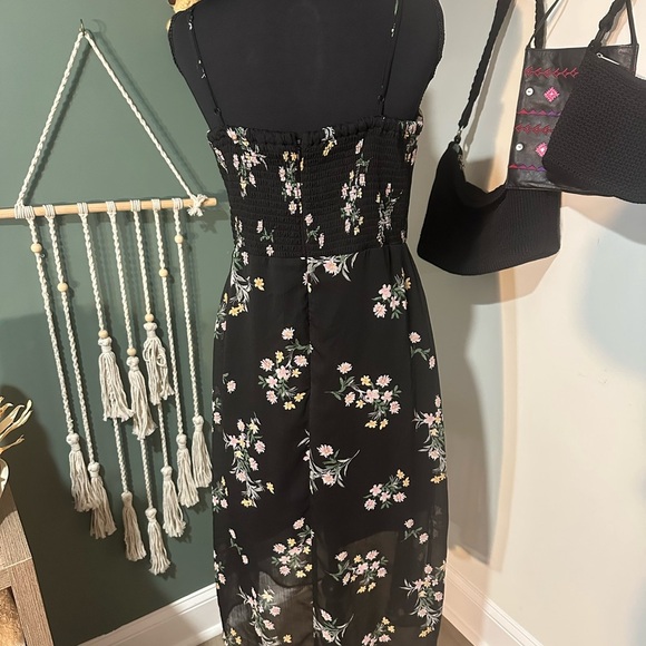 Lola Grace Black Floral Dress with Adjustable Straps Size M 🦄 - Picture 3 of 5